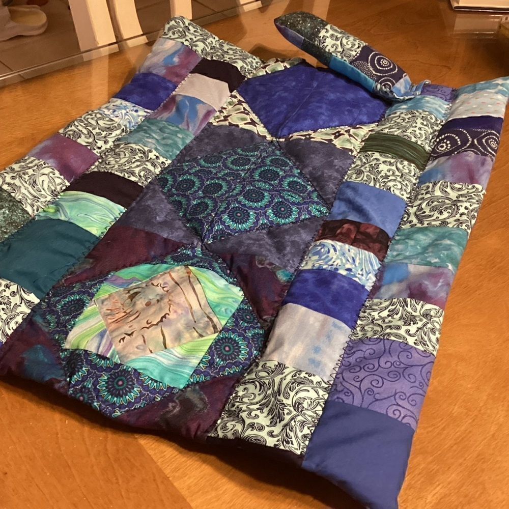 NWT Hand Crafted Toy Animal/Doll Quilt with Pillow